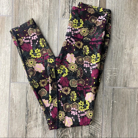 Lululemon Floral Lace Print Pants - Picture 6 of 9